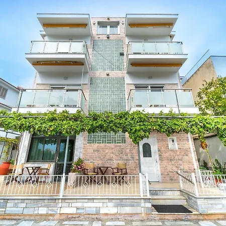 Aperito Apartmanhotel 3*